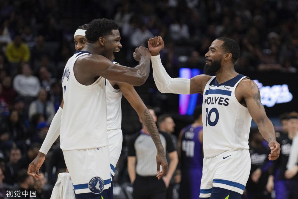 其弟弟守灵 其弟弟守灵